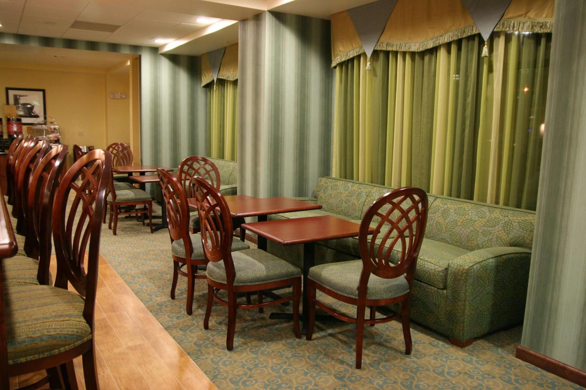 Hampton By Hilton Hotel Брентууд Екстериор снимка
