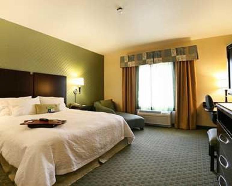 Hampton By Hilton Hotel Брентууд Екстериор снимка